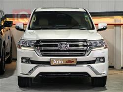 تۆیۆتا لاند کروزەر